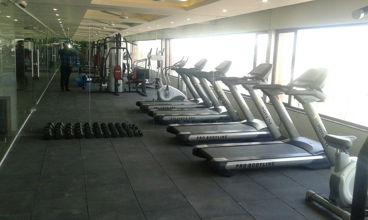 Hotel Comfort Bharuch Екстериор снимка