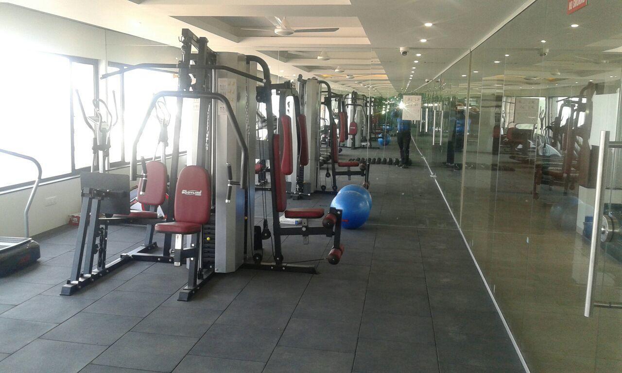 Hotel Comfort Bharuch Екстериор снимка