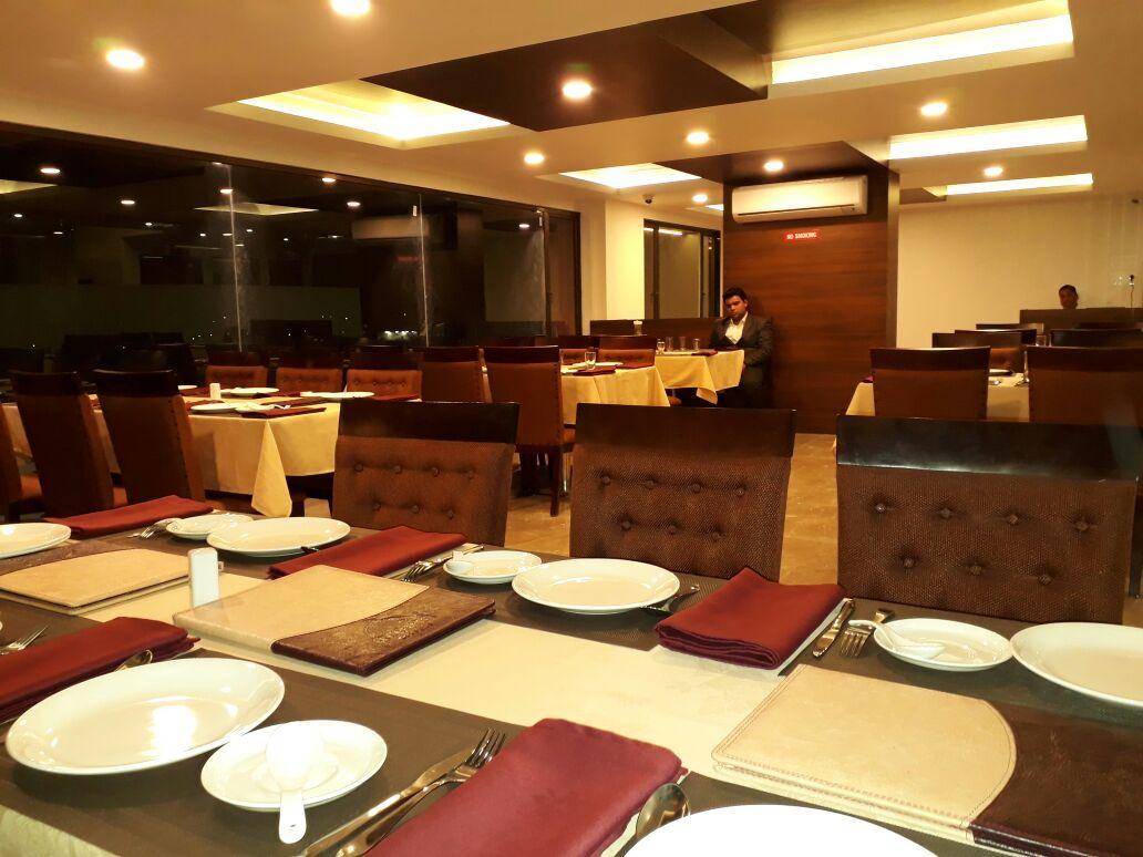 Hotel Comfort Bharuch Екстериор снимка